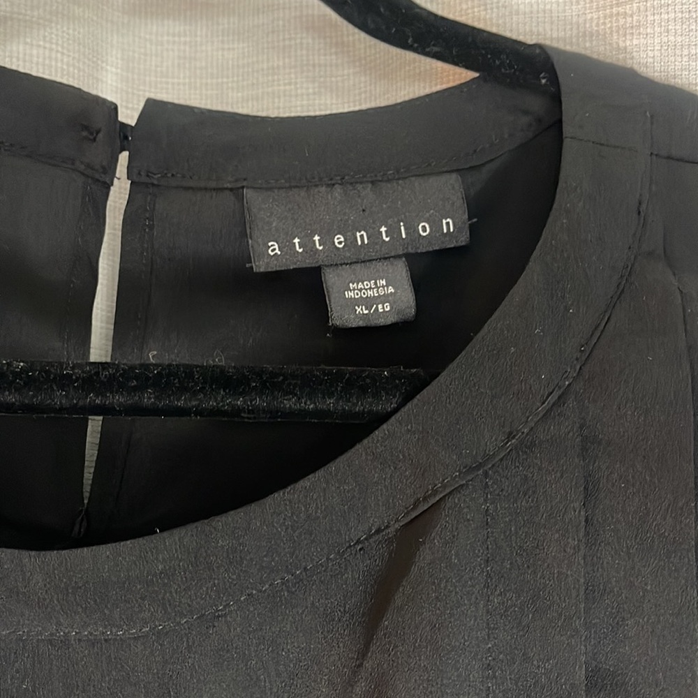 ATTENTION BLACK RUFFLE BLOUSE - Picture 4 of 5